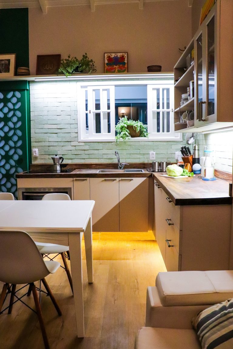 Cozinha planejada - estilo rústico-oppna movelaria